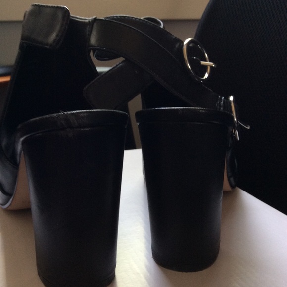 Via Spiga black Leather peep toe , good condition - Picture 2 of 4